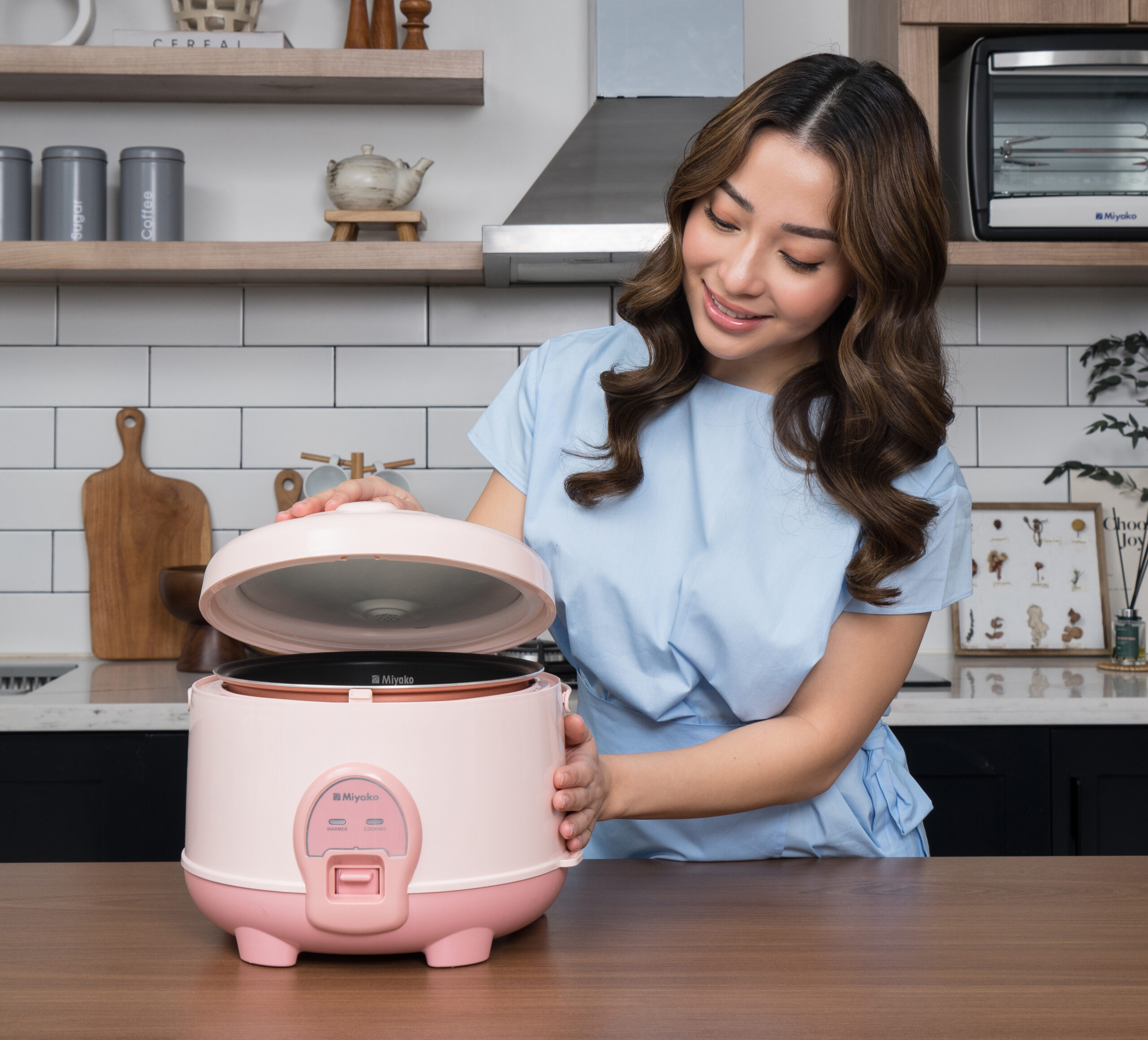 Bahasa Cinta Ibu: Terinspirasi Dari Nikita Willy, Memasak Hidangan Spesial Menggunakan Rice Cooker Miyako